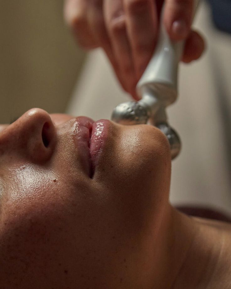 Close-up of Bela MD+ hydradermabrasion treatment